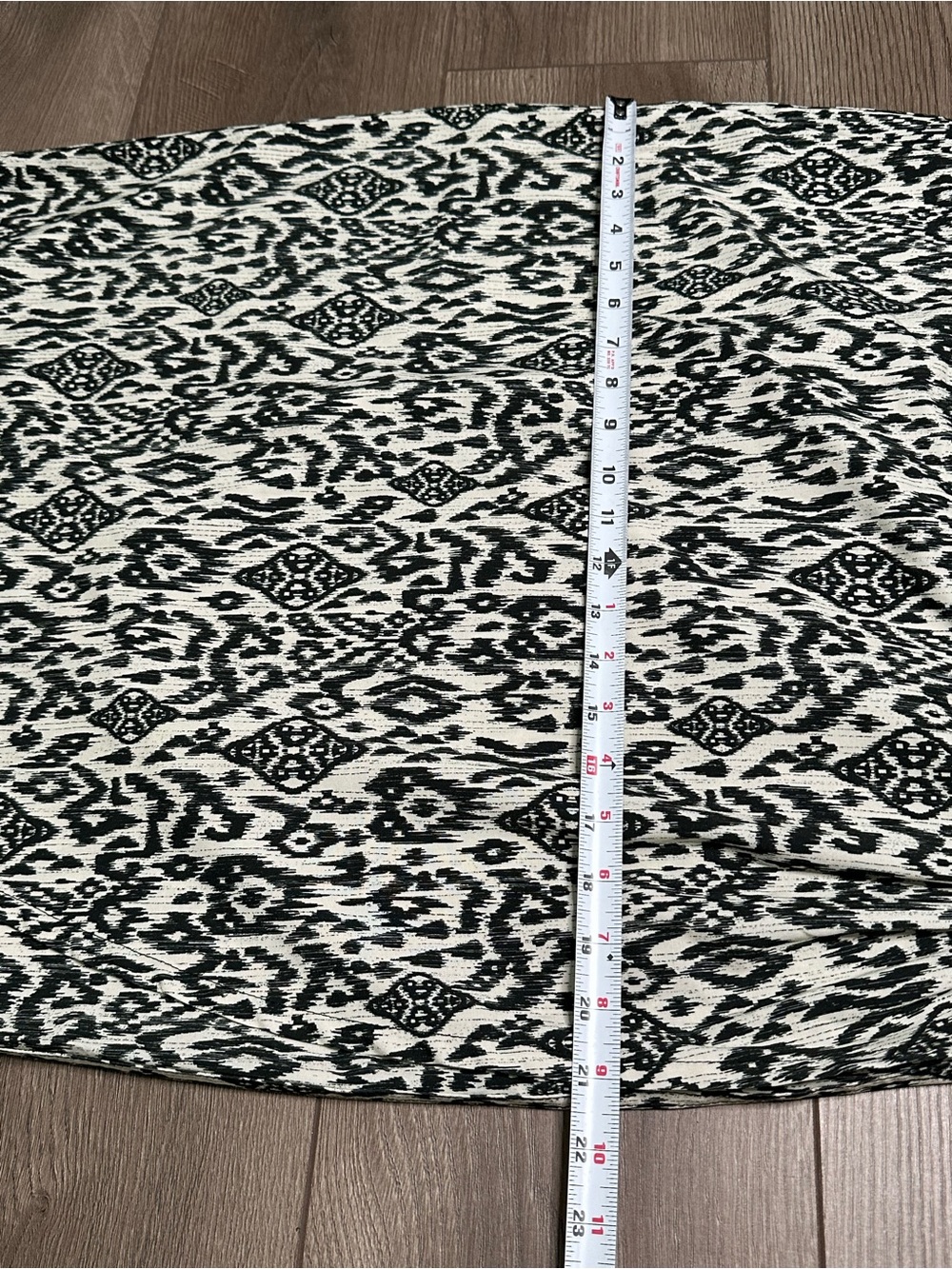 RipSkirt Hawaii Ikat Print Swim Cover Up Wrap Skirt Black Tan Length 3 Size XL - Picture 10 of 12